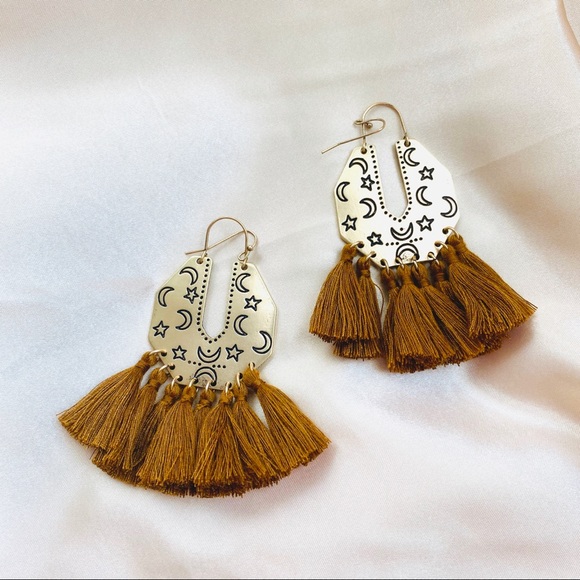 Moon and Star Polygon Tassels Earrings - Picture 5 of 11